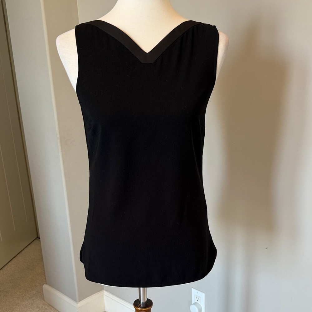 Ted Baker Elegant Black Sleeveless Top